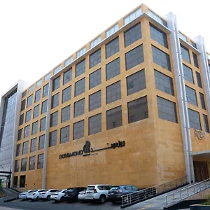 عنوان الحمراء فندق